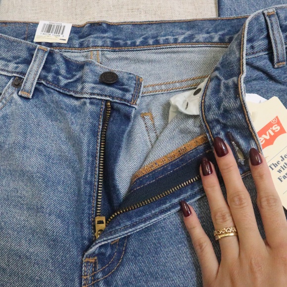 Levis 505 Cropped Raw Hem Slim Straight Jeans NEW - Picture 5 of 11